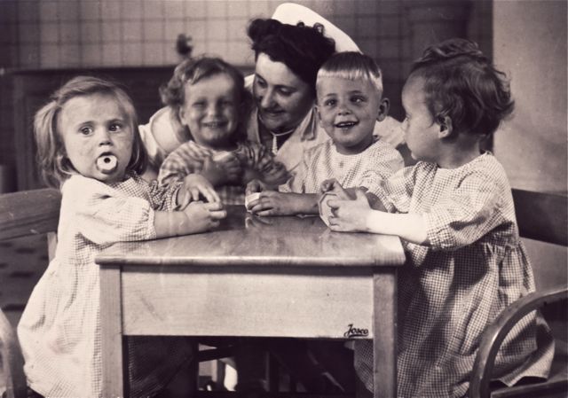 Gevaarlijke stukjes voor kinderen, daar deden we in onze kinderopvang niet aan mee hoor...